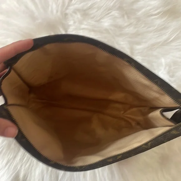 Louis Vuitton Poche Toilette Vintage 80s 90s - Picture 8 of 9